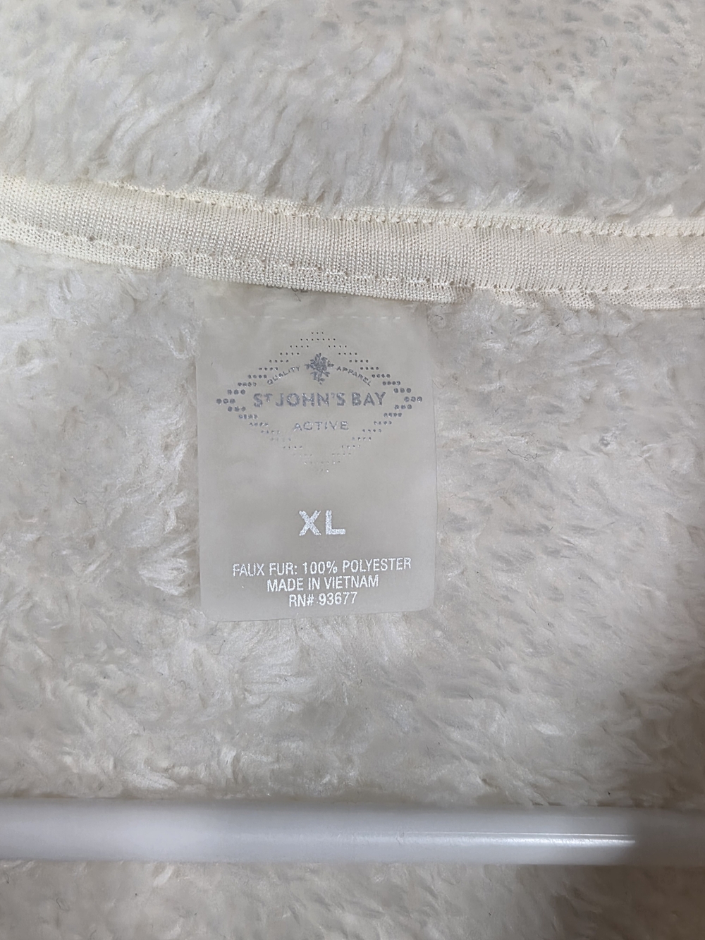 St. John's Bay White Faux Fur Sleeveless Zip Jacket, Size XL, New - Picture 5 of 6